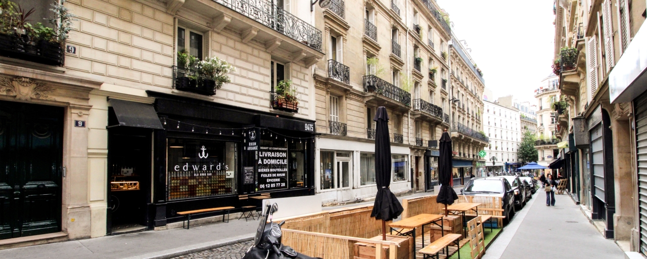 LOCATION COMMERCE