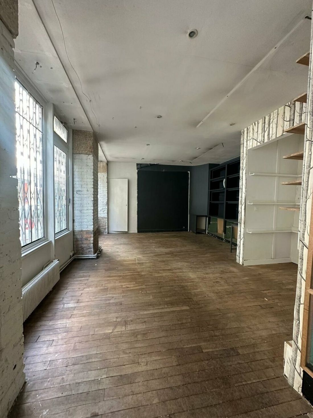 Photo 1 – location commerce	PARIS (75004)