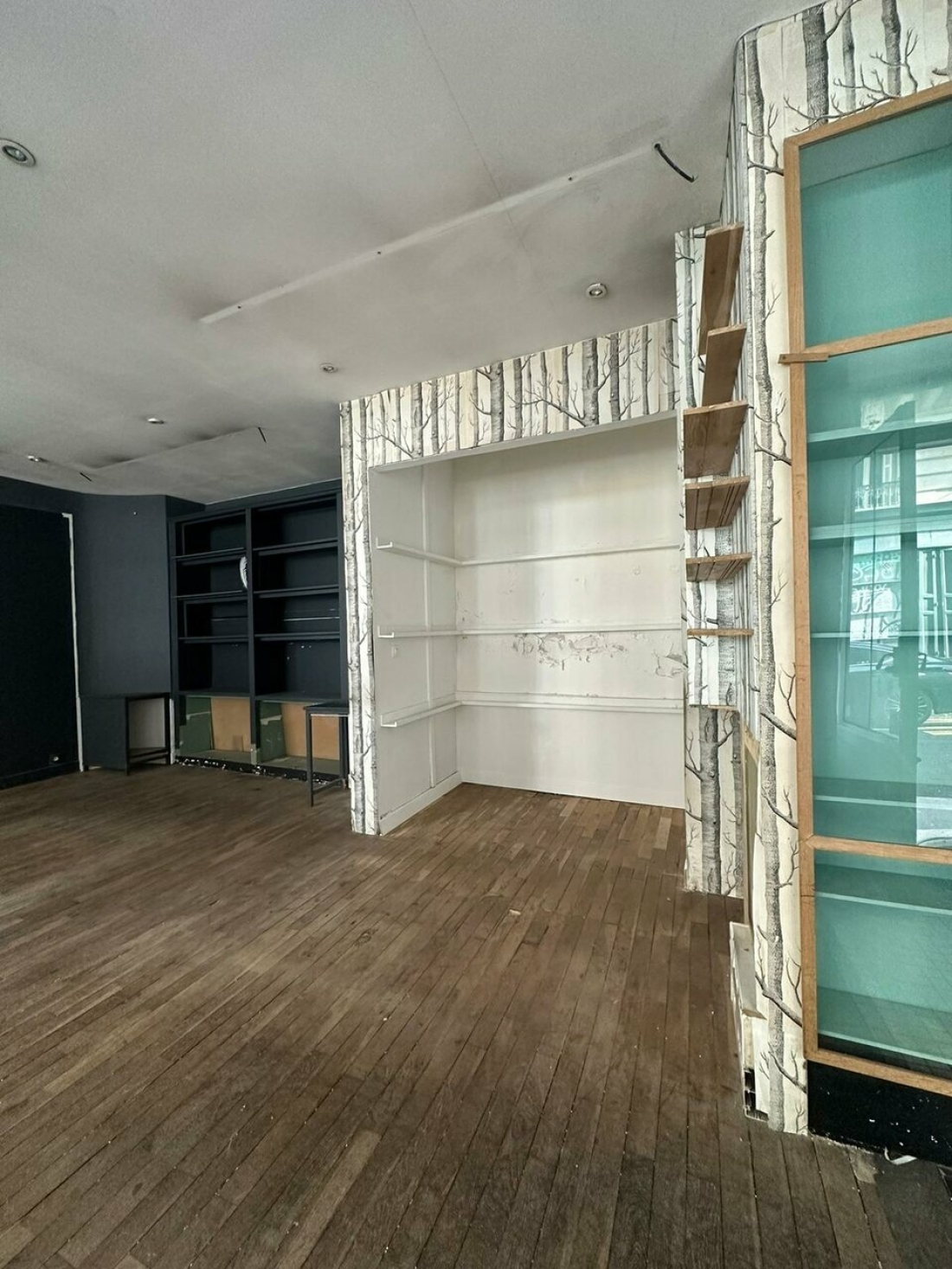 Photo 2 – location commerce	PARIS (75004)