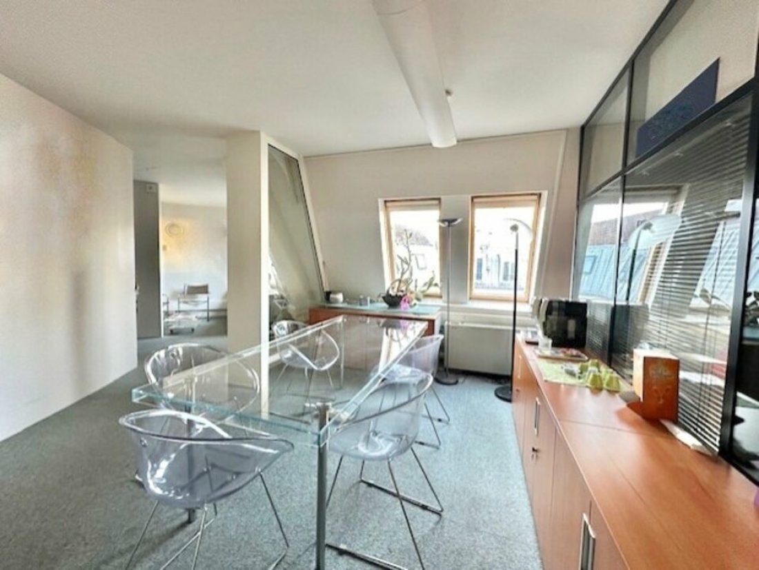 Photo 1 – location bureaux	PARIS (75011)