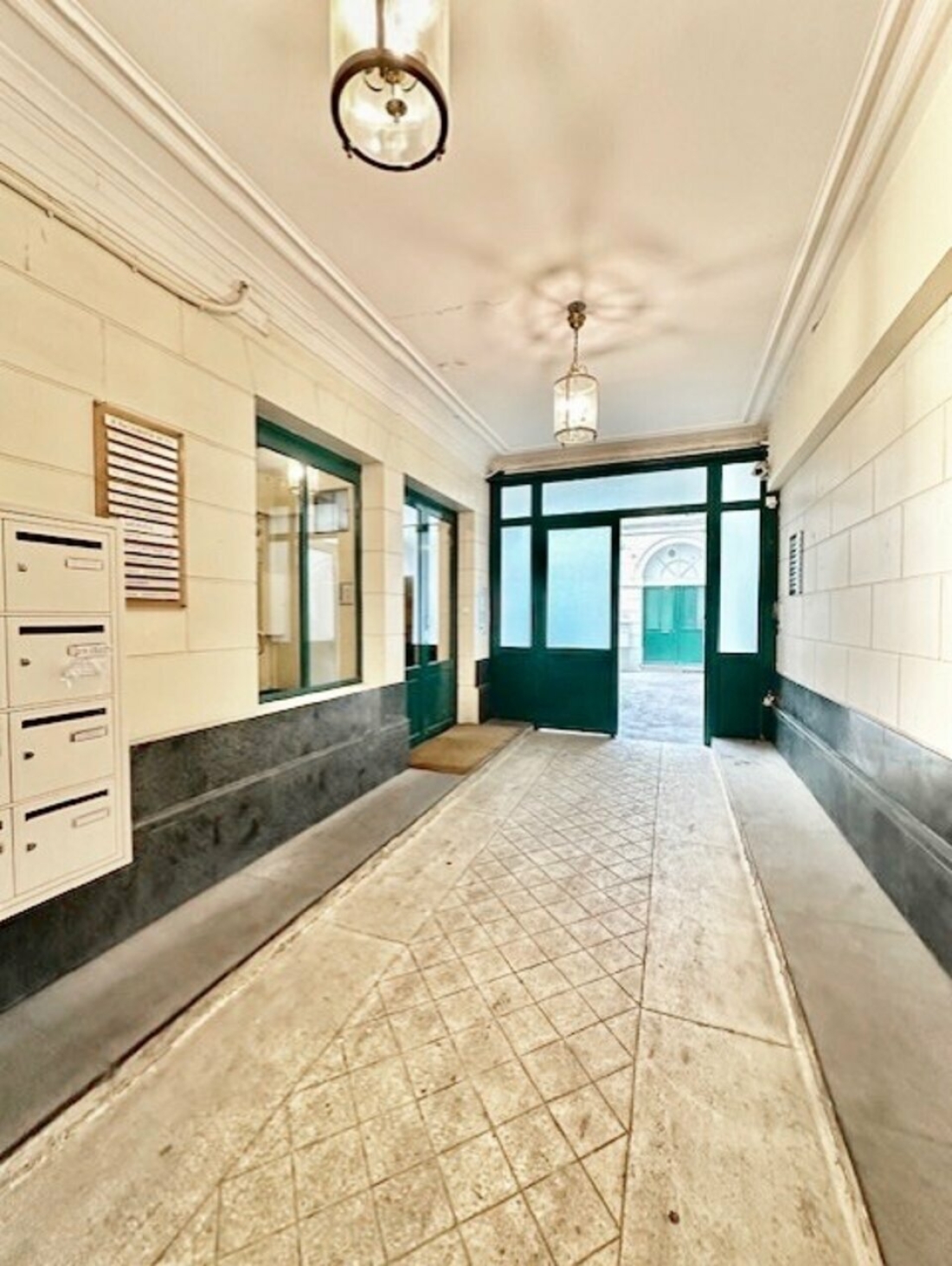 Photo 10 – location bureaux	PARIS (75009)