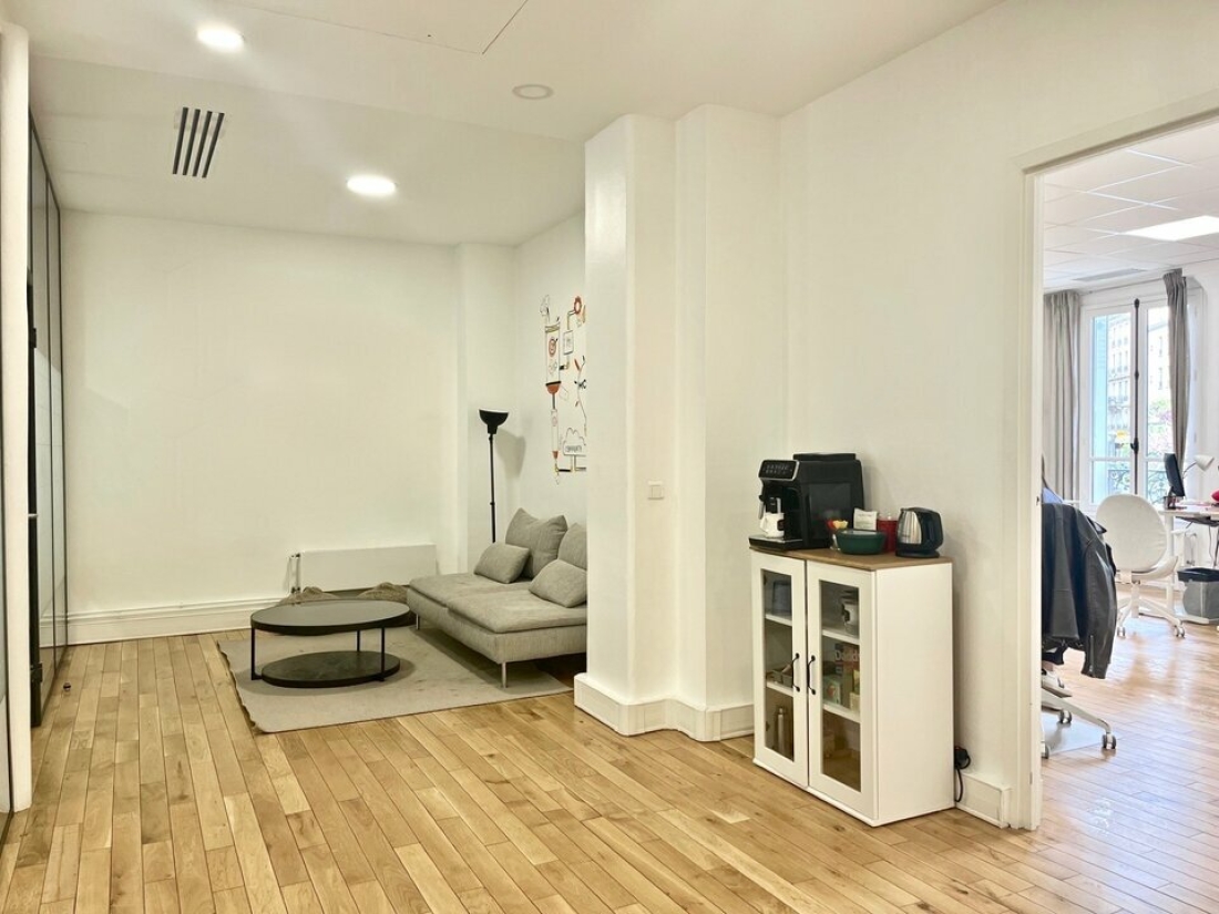 Photo 2 – location bureaux	PARIS (75009)