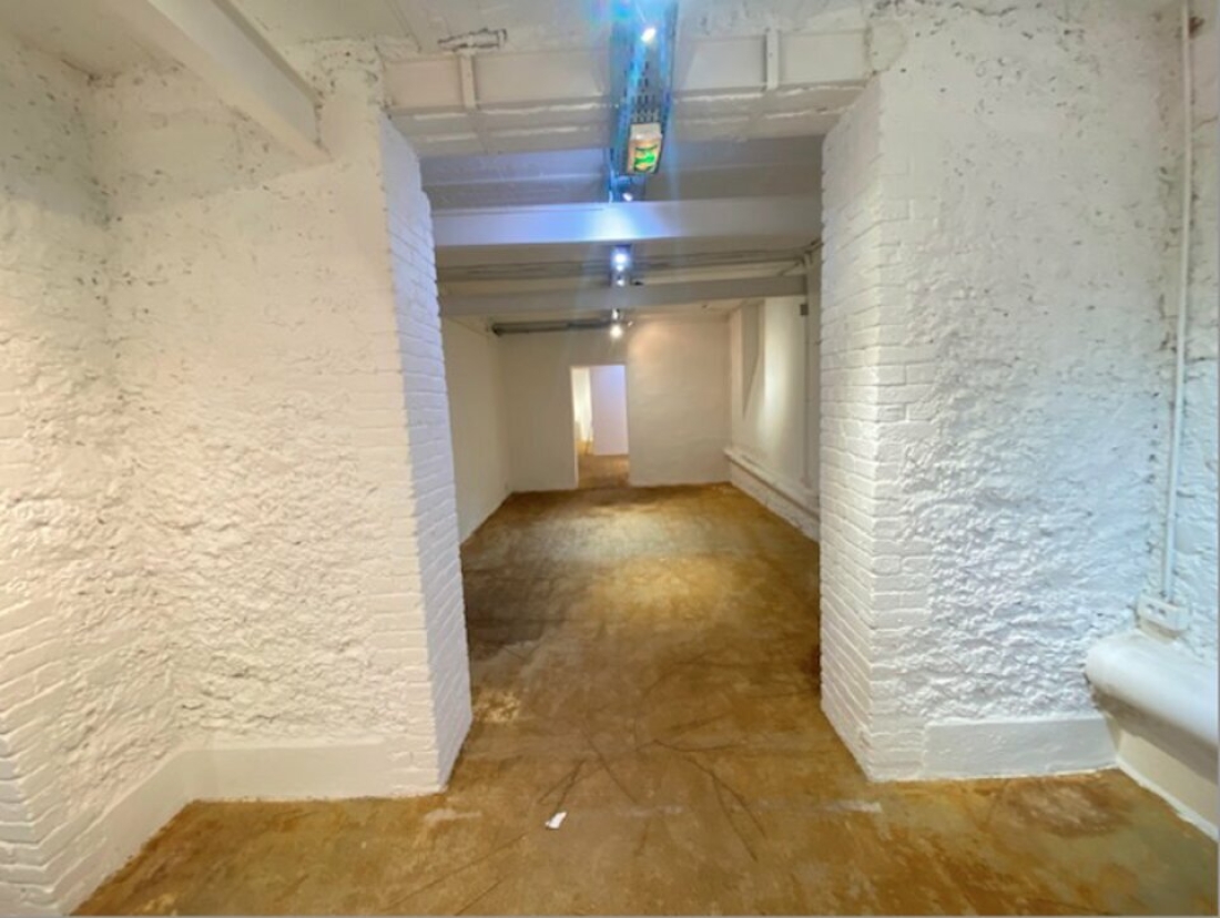 Photo 5 – location commerce	PARIS (75015)