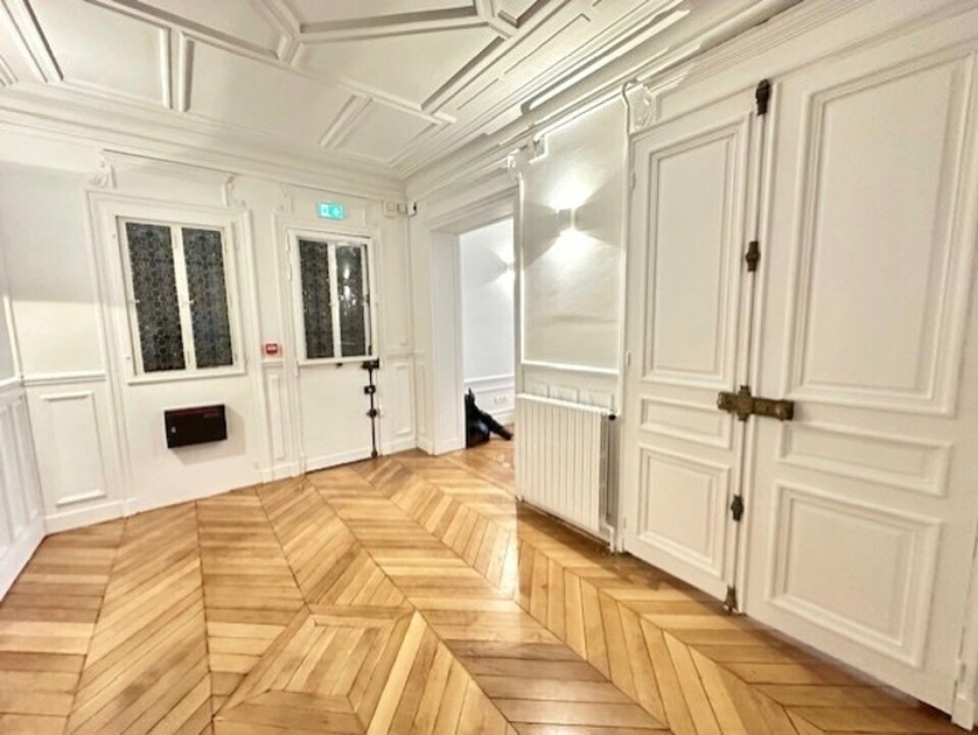 Photo 1 – location bureaux	PARIS (75009)