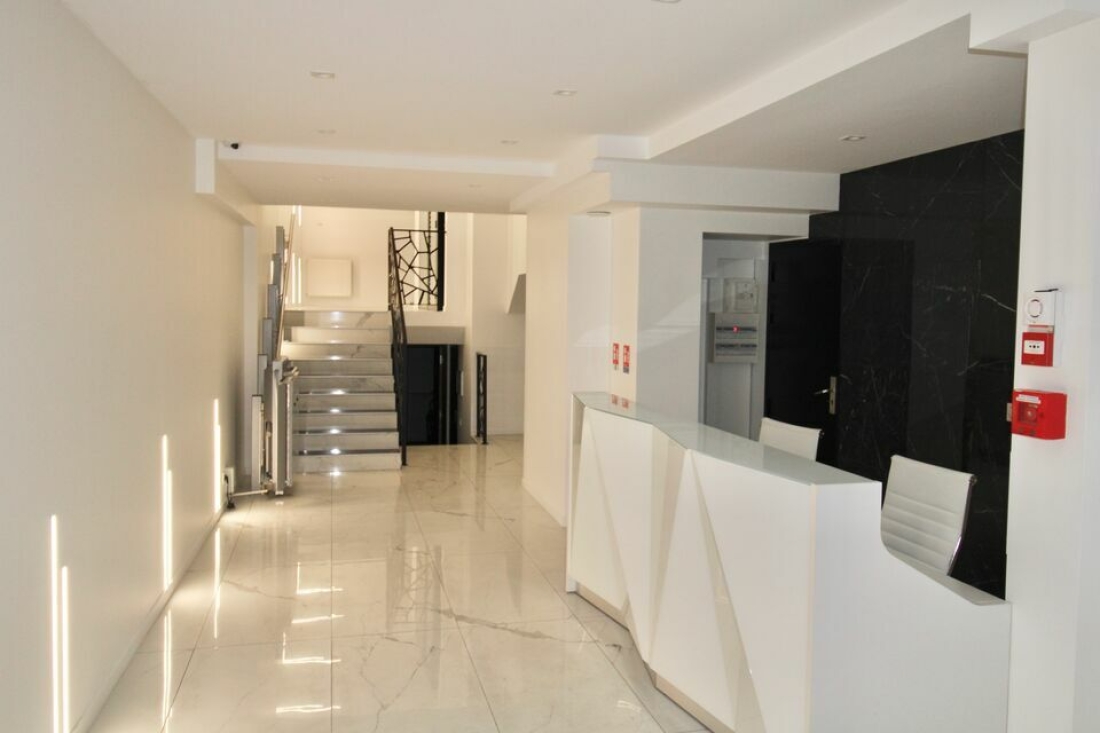 Photo 1 – location commerce	PARIS (75015)