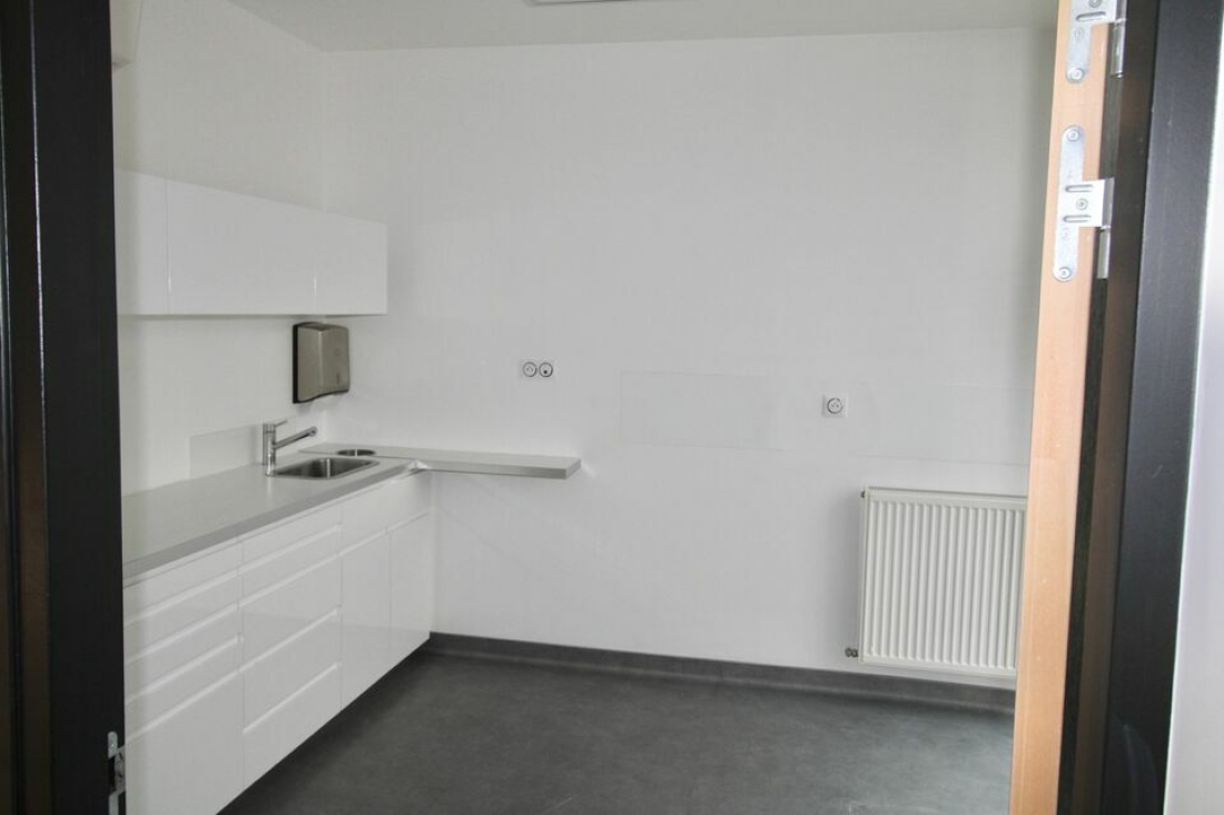Photo 2 – location commerce	PARIS (75015)