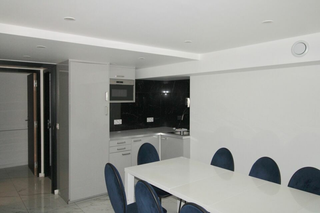 Photo 3 – location commerce	PARIS (75015)