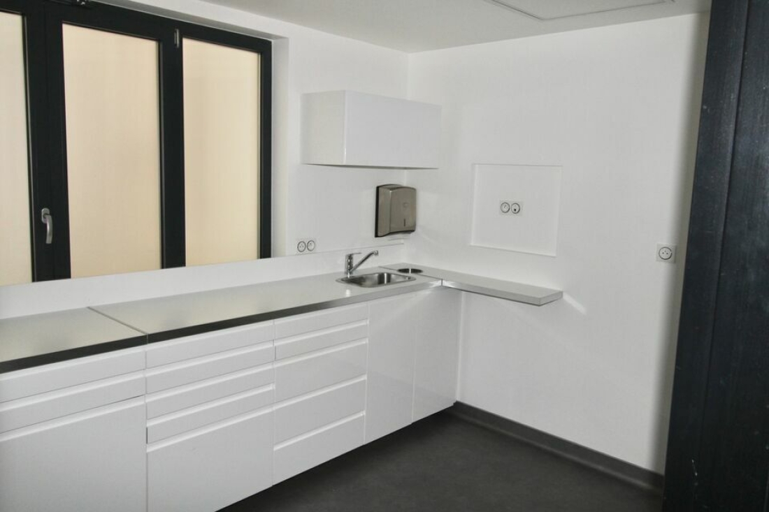 Photo 10 – location commerce	PARIS (75015)