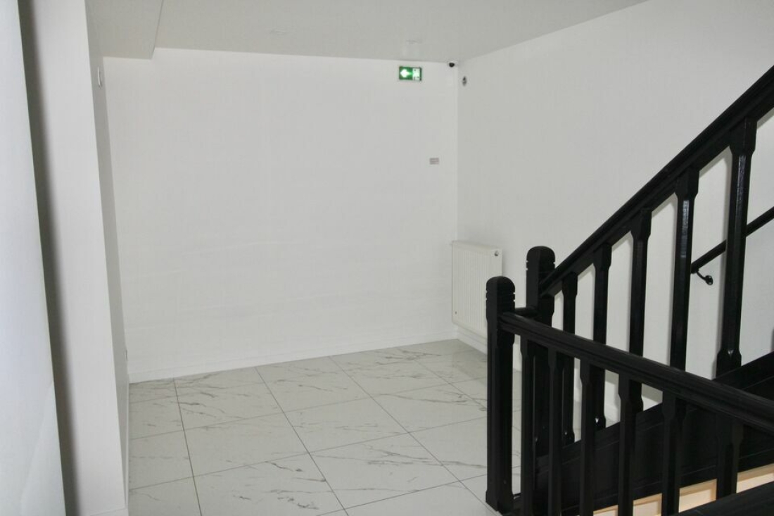 Photo 11 – location commerce	PARIS (75015)