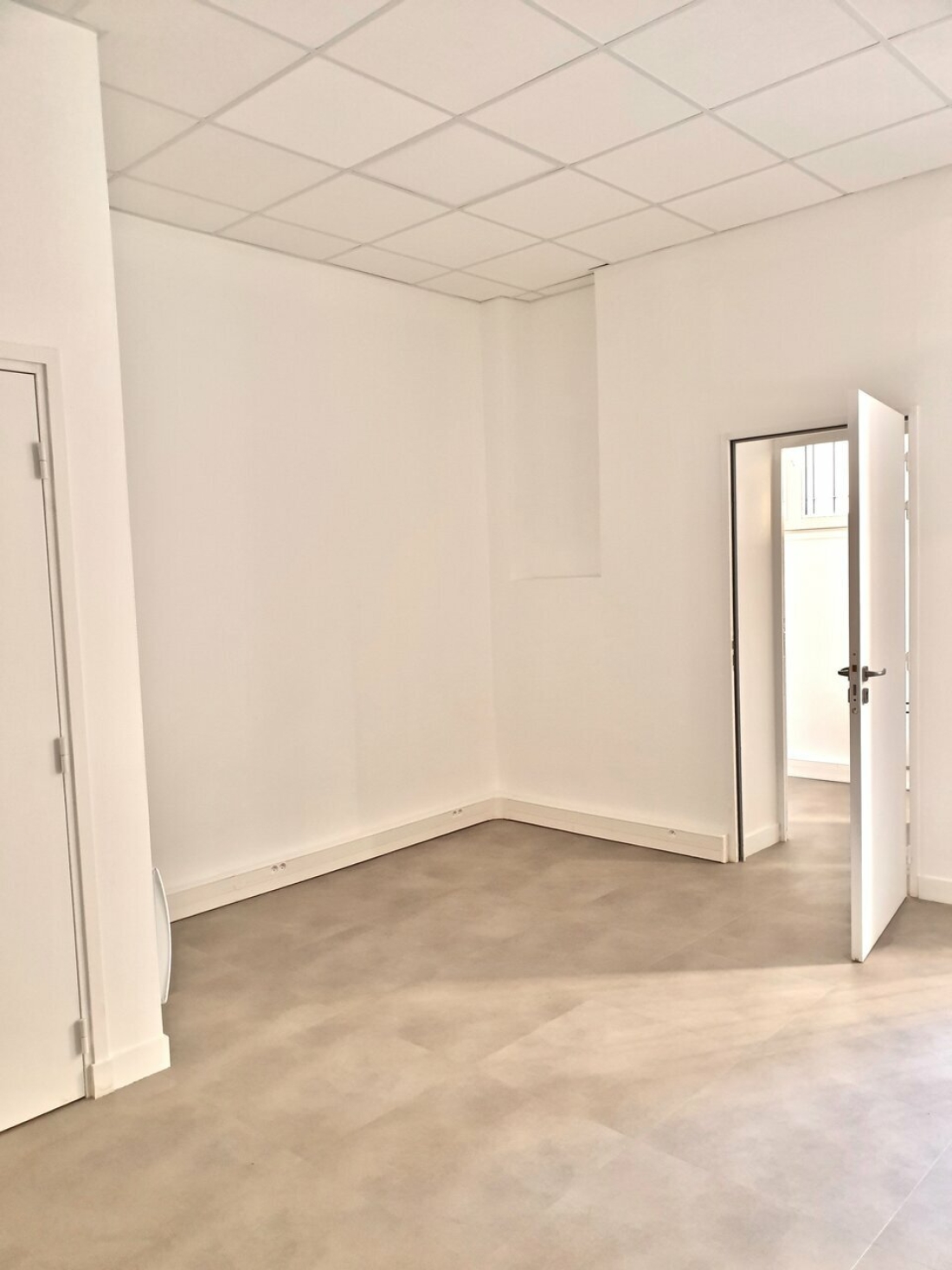 Photo 4 – location bureaux	PARIS (75008)