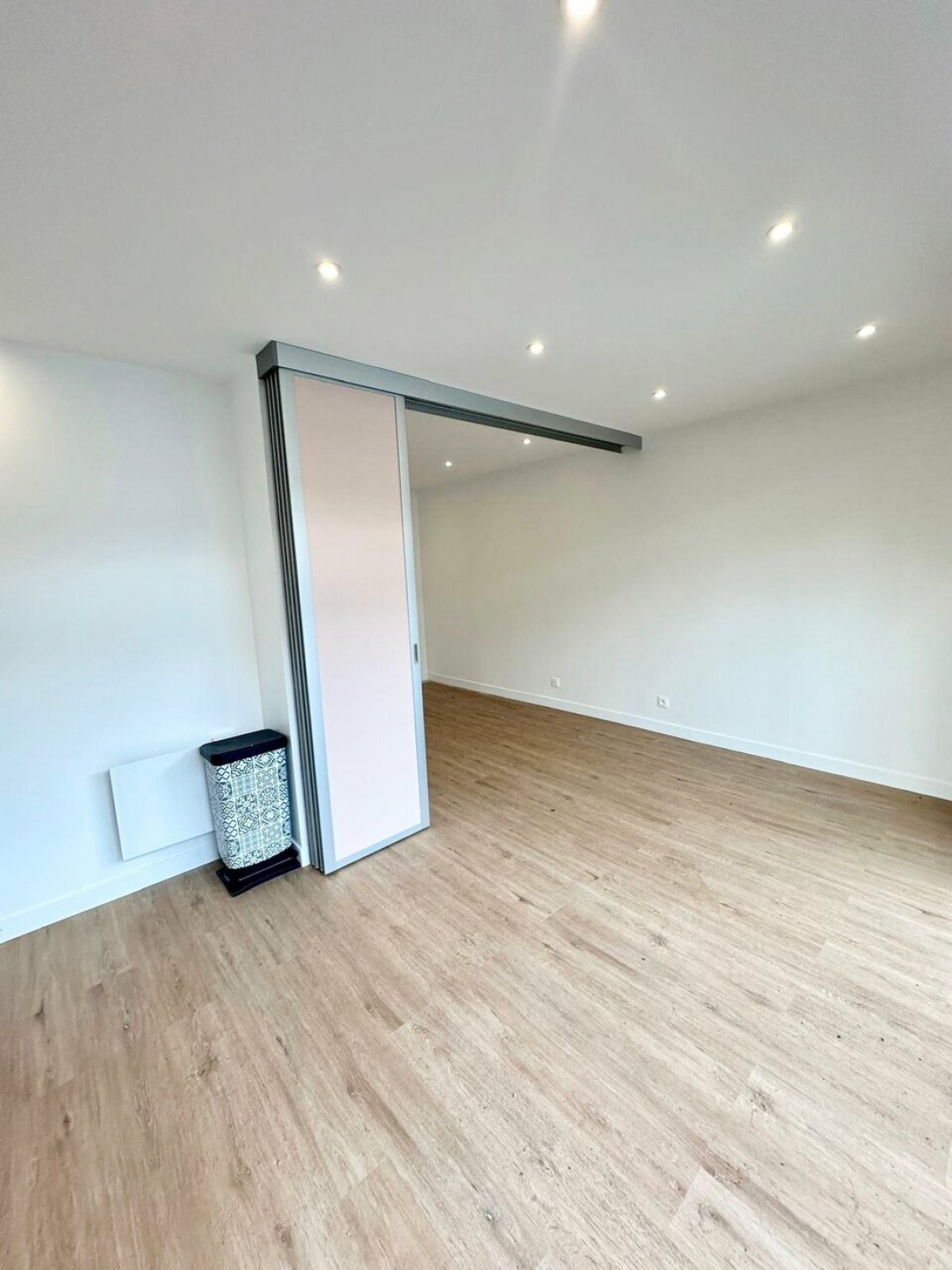 Photo 3 – location commerce	LAGNY SUR MARNE (77400)