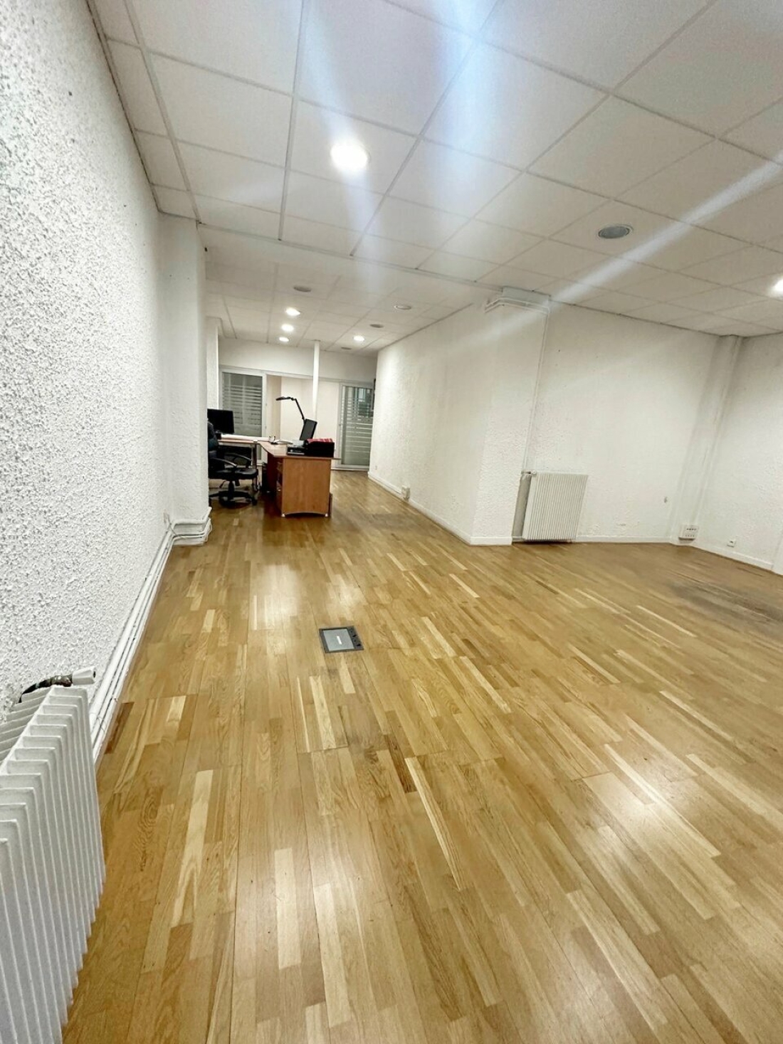 Photo 4 – location commerce	PARIS (75011)