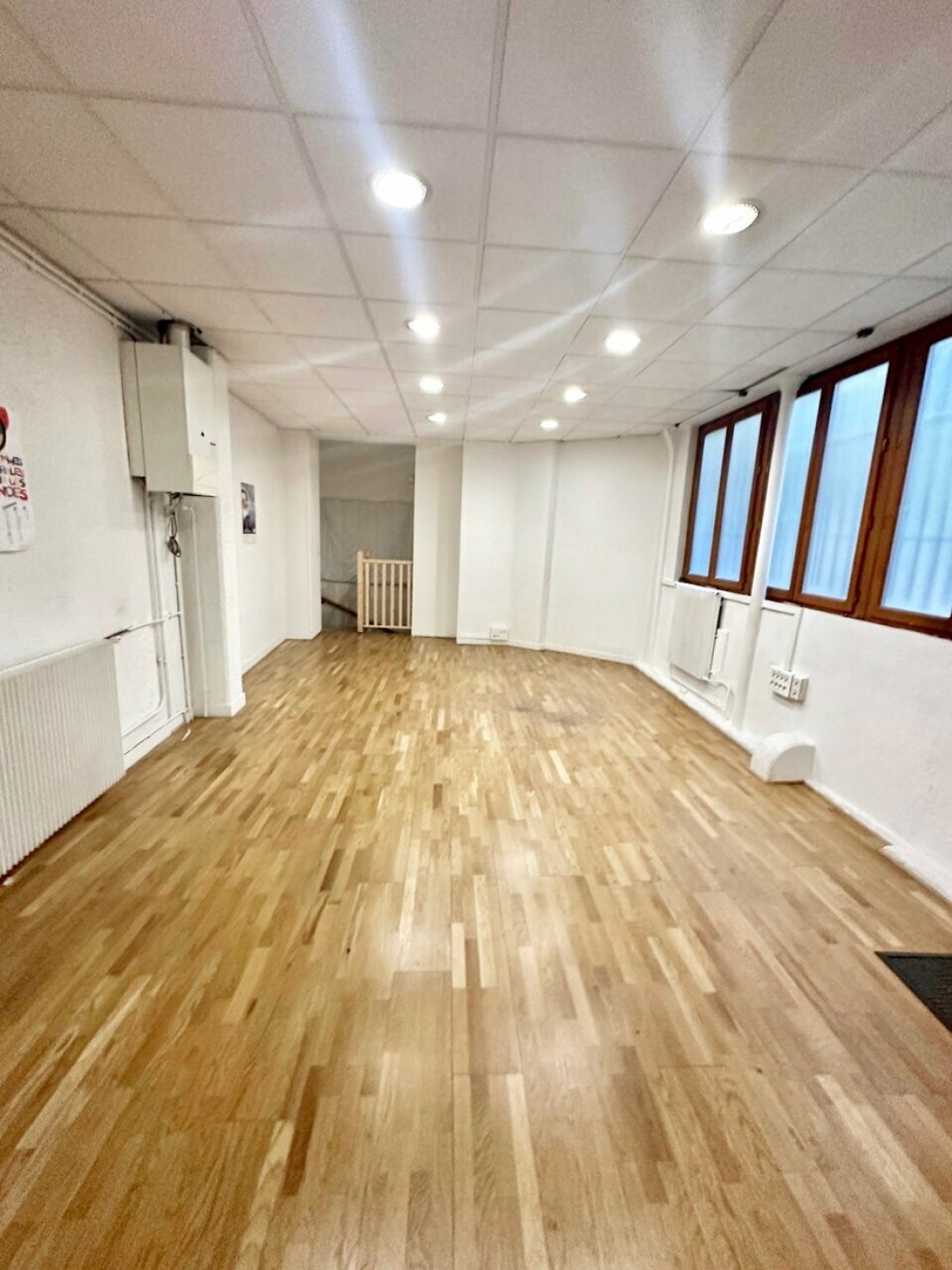 Photo 3 – location commerce	PARIS (75011)
