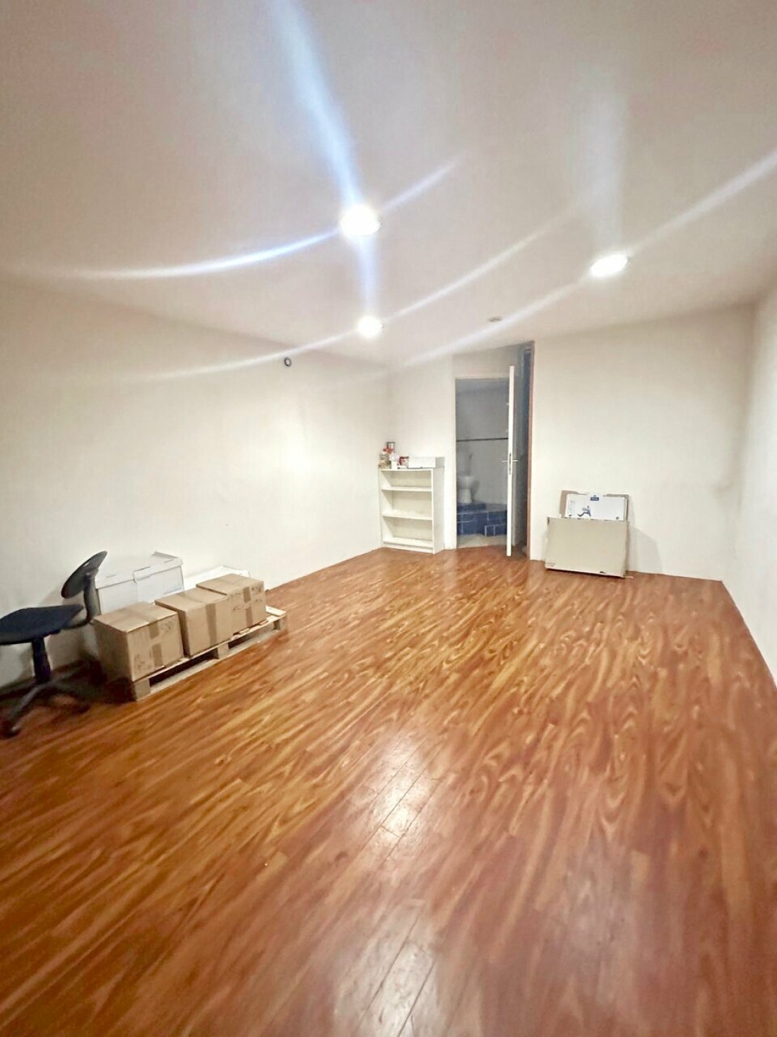 Photo 6 – location commerce	PARIS (75011)