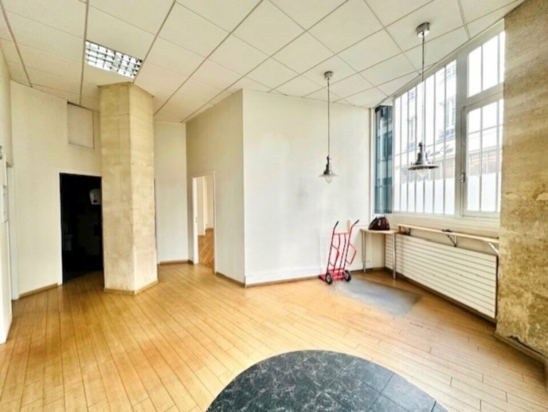Photo 1 – location bureaux	PARIS (75011)