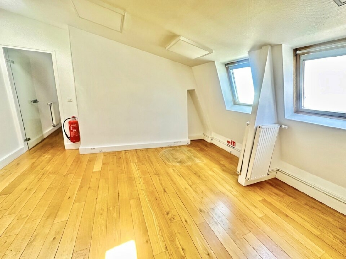 Photo 1 – location bureaux	PARIS (75002)