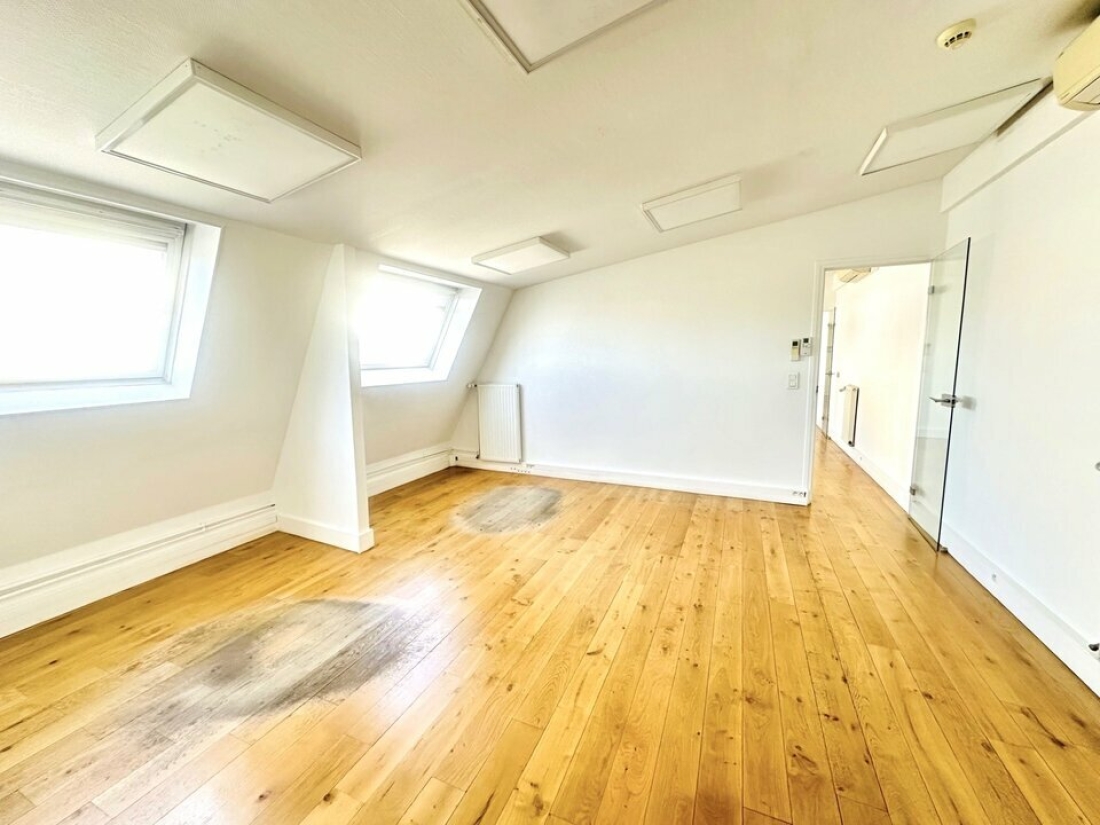 Photo 2 – location bureaux	PARIS (75002)