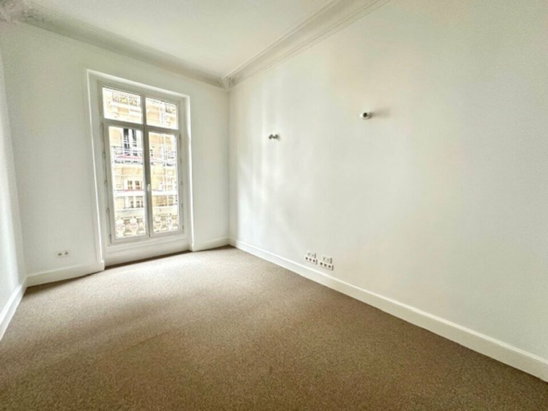 Photo 10 – location bureaux	PARIS (75009)