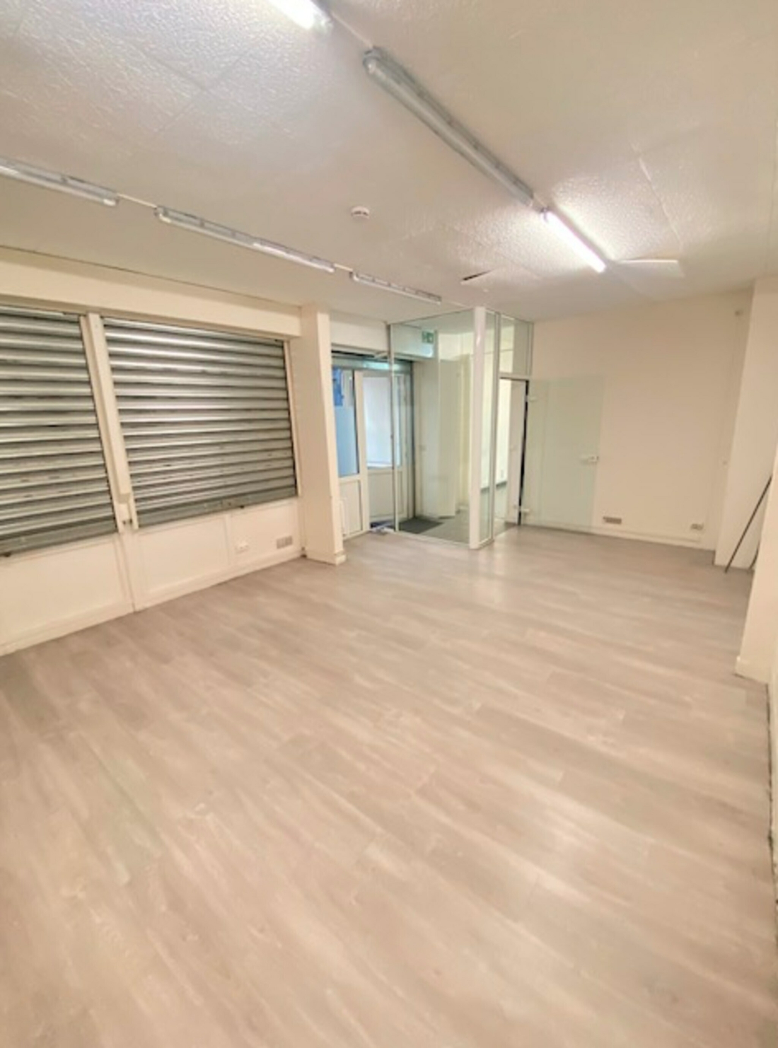 Photo 1 – location bureaux	PARIS (75010)