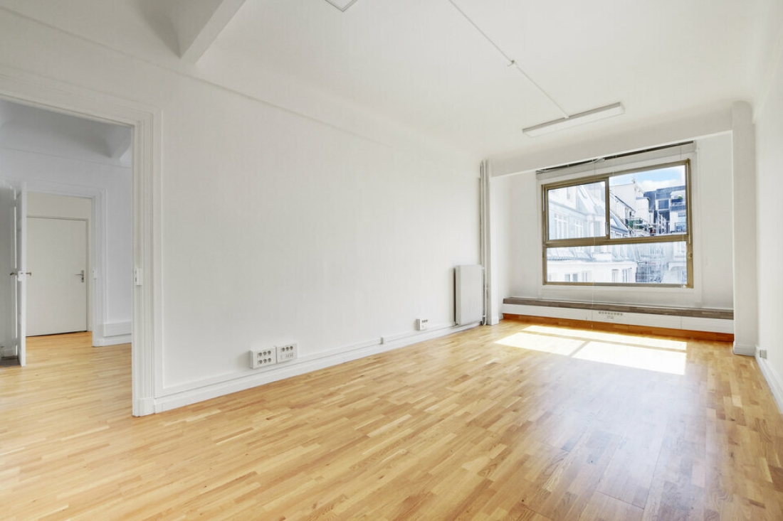Photo 2 – location bureaux	PARIS (75009)