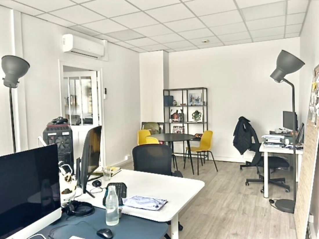 Photo 2 – location bureaux	PARIS (75011)