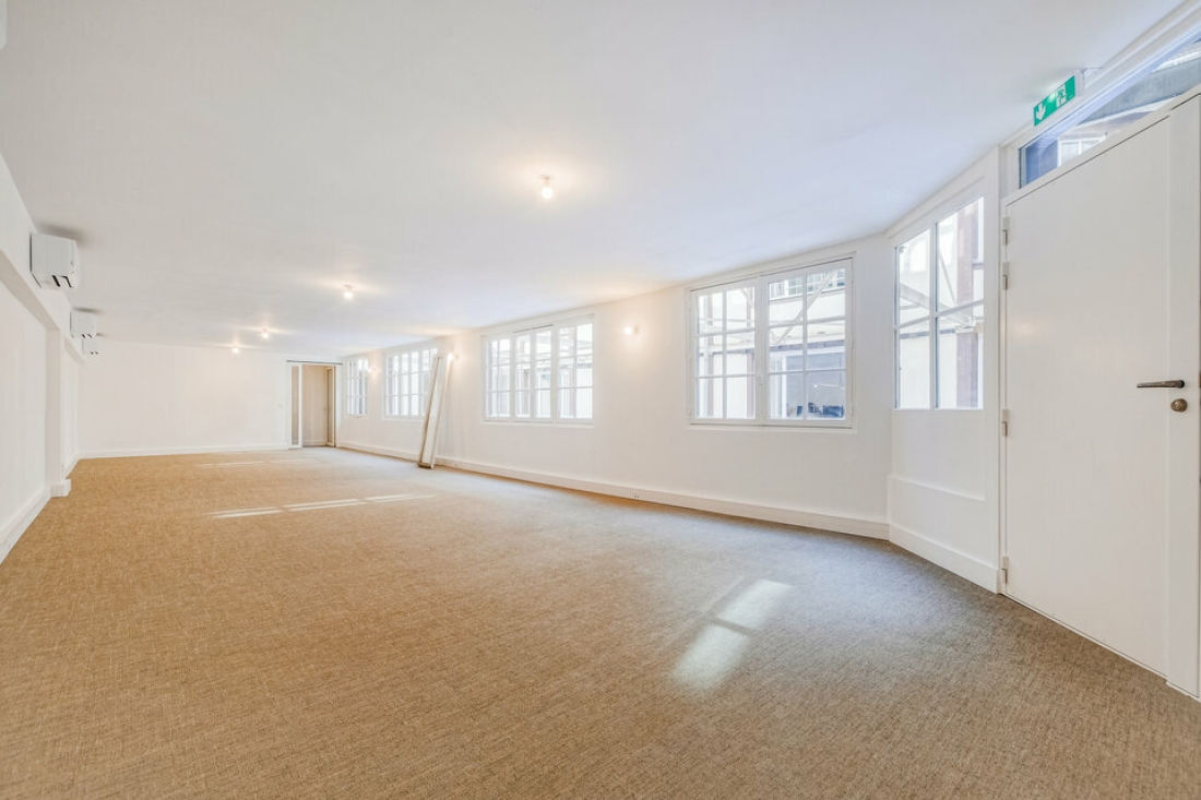 Photo 1 – location bureaux	PARIS (75011)