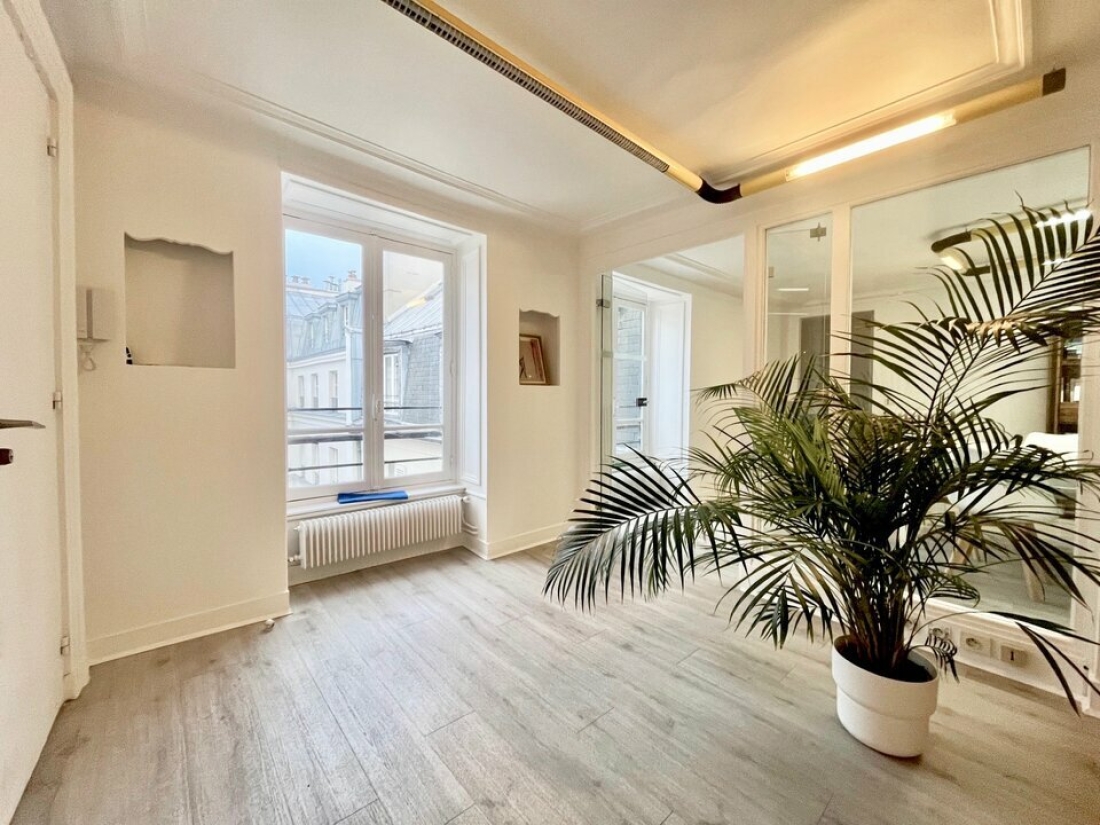 Photo 1 – location bureaux	PARIS (75009)