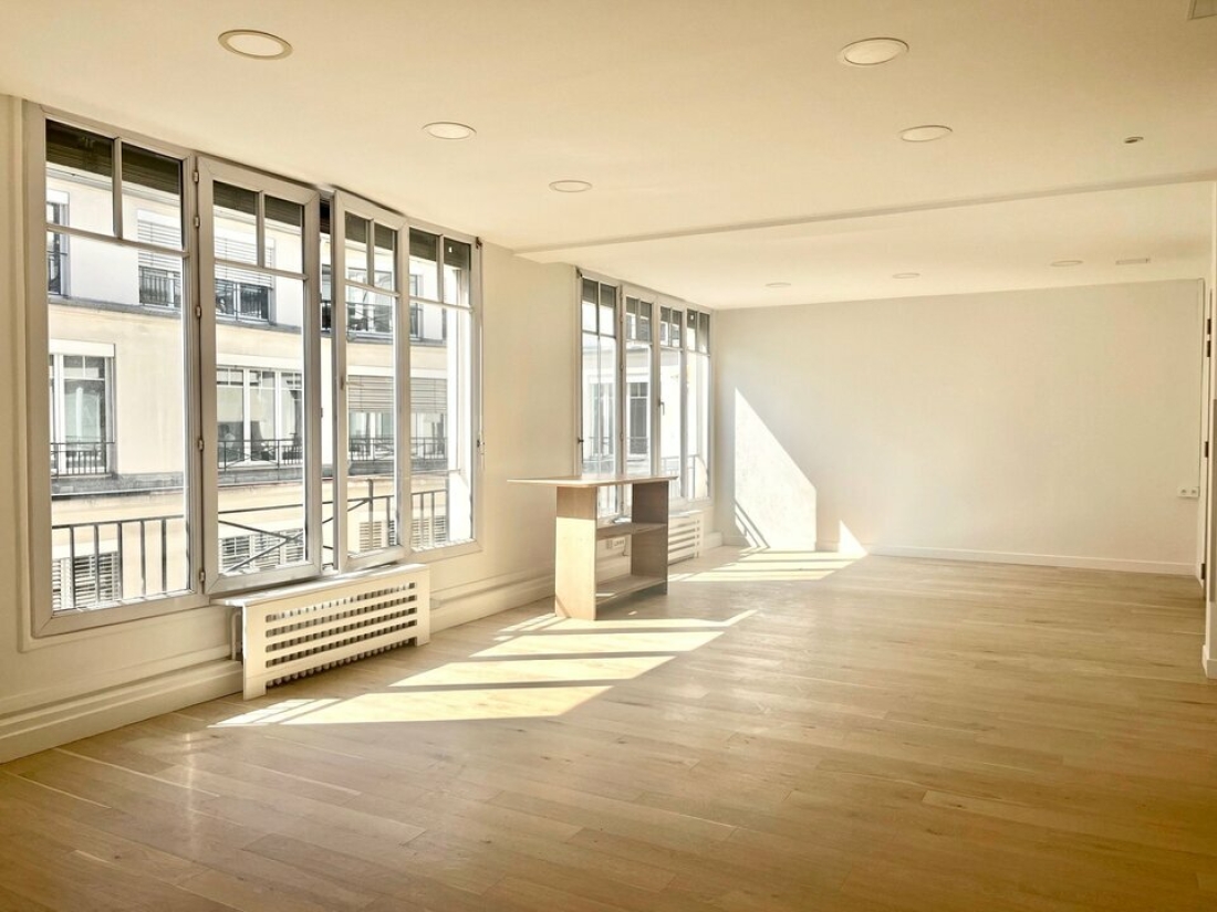 Photo 1 – location bureaux	PARIS (75008)