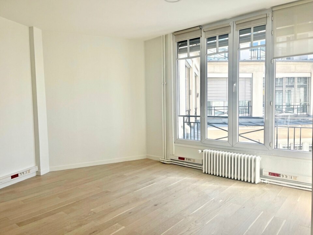 Photo 3 – location bureaux	PARIS (75008)