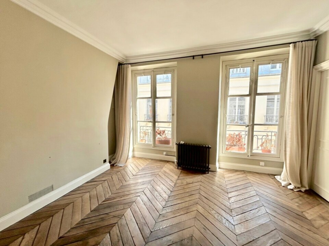 Photo 1 – location bureaux	PARIS (75002)