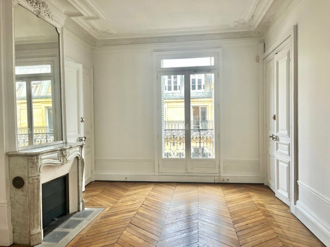Photo 2 – location bureaux	PARIS (75008)