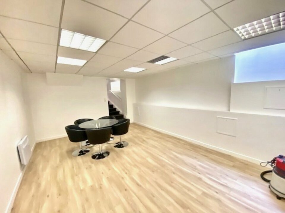 Photo 3 – location commerce	PARIS (75011)