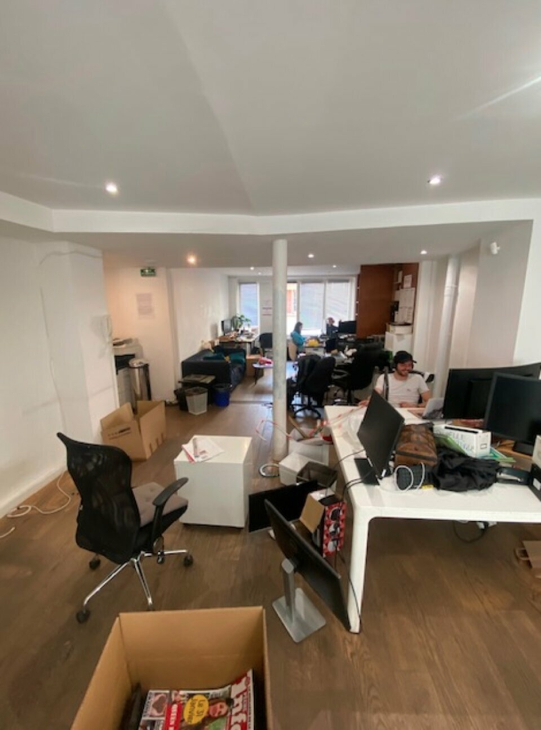 Photo 2 – location commerce	PARIS (75010)