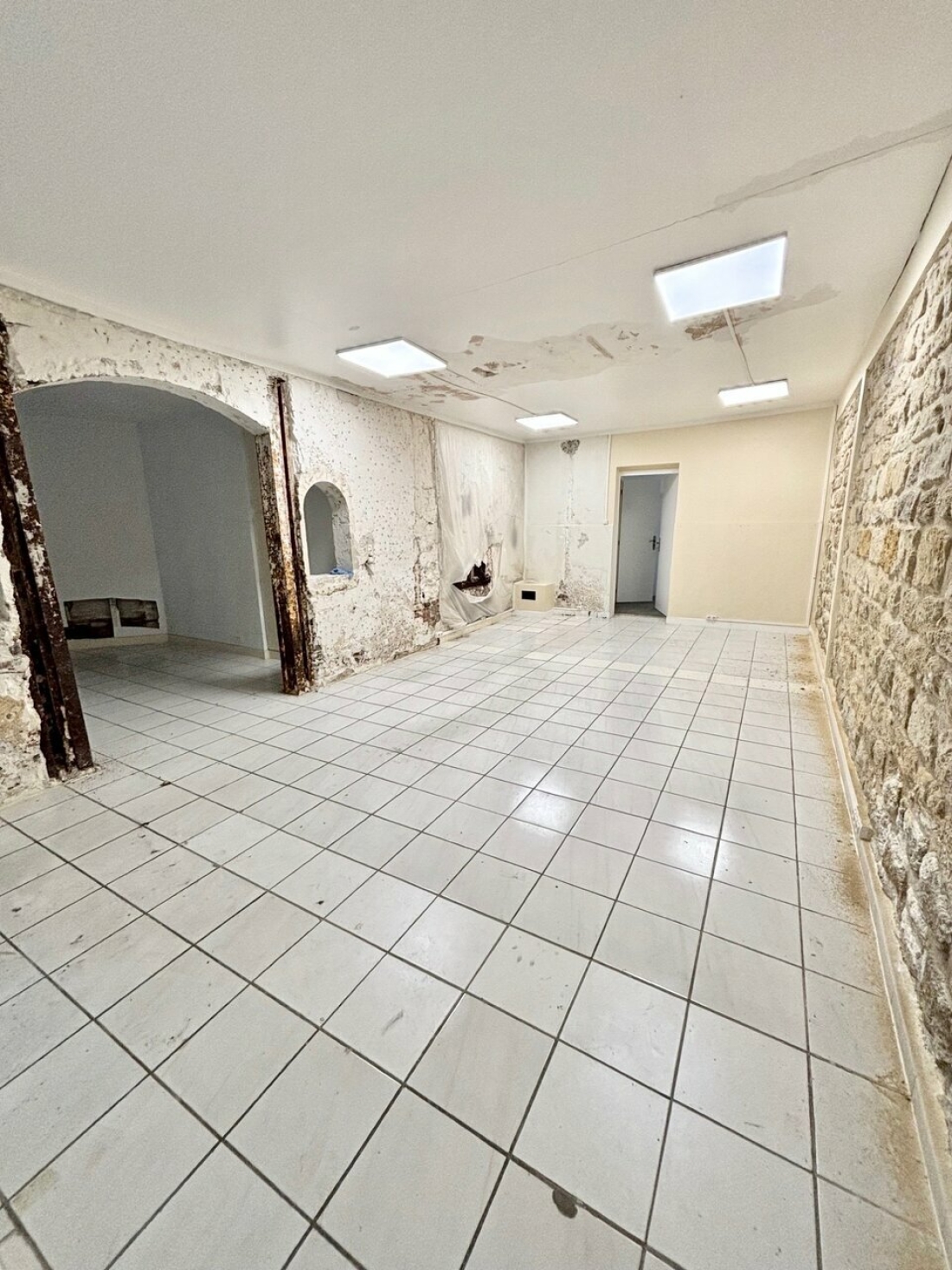 Photo 2 – vente commerce	PARIS (75012)