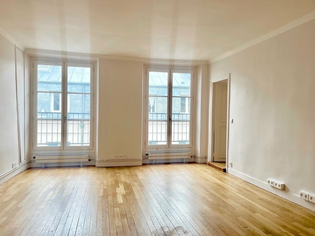 Photo 1 – location bureaux	PARIS (75002)