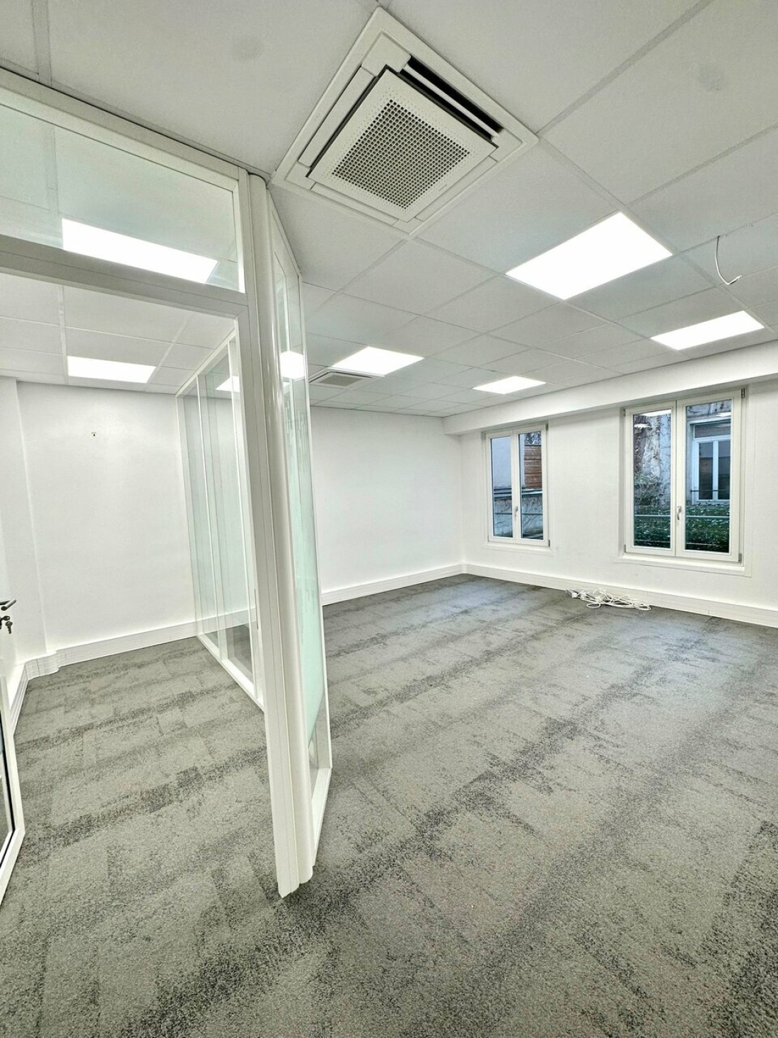 Photo 4 – location bureaux	PARIS (75008)