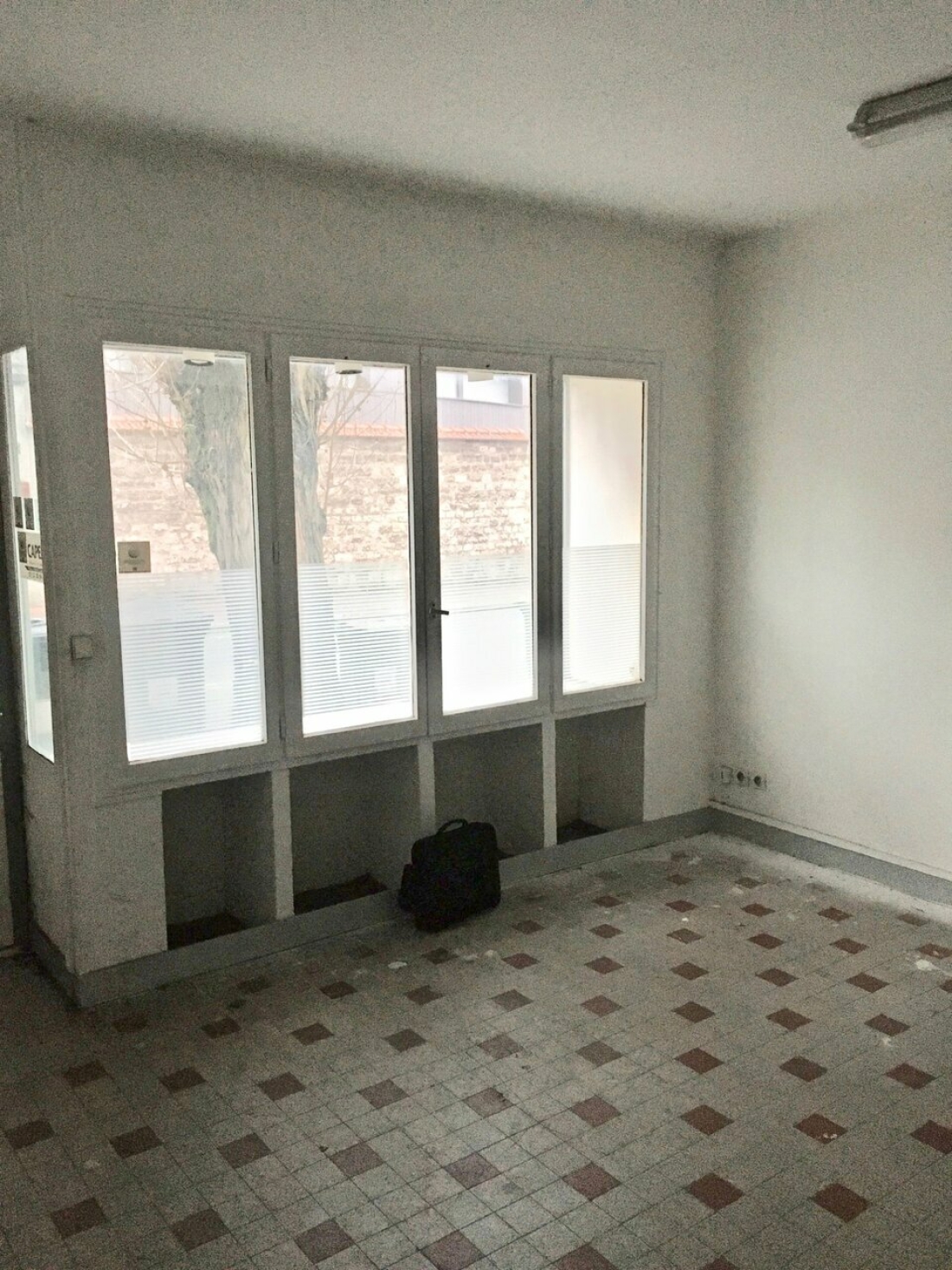 Photo 1 – location commerce	CLAMART (92140)