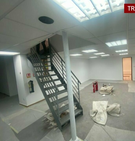 Photo 1 – location commerce	PARIS (75005)