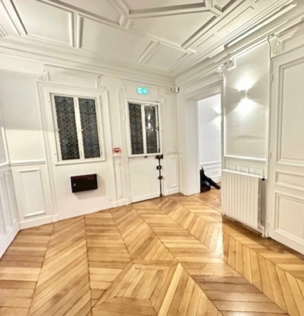 Photo 1 – location bureaux	PARIS (75009)