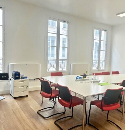 Photo 1 – location bureaux	PARIS (75009)