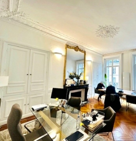 Photo 1 – location bureaux	PARIS (75008)
