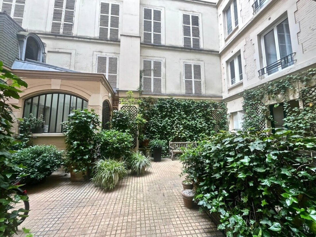 Photo 8 – location bureaux	PARIS (75008)