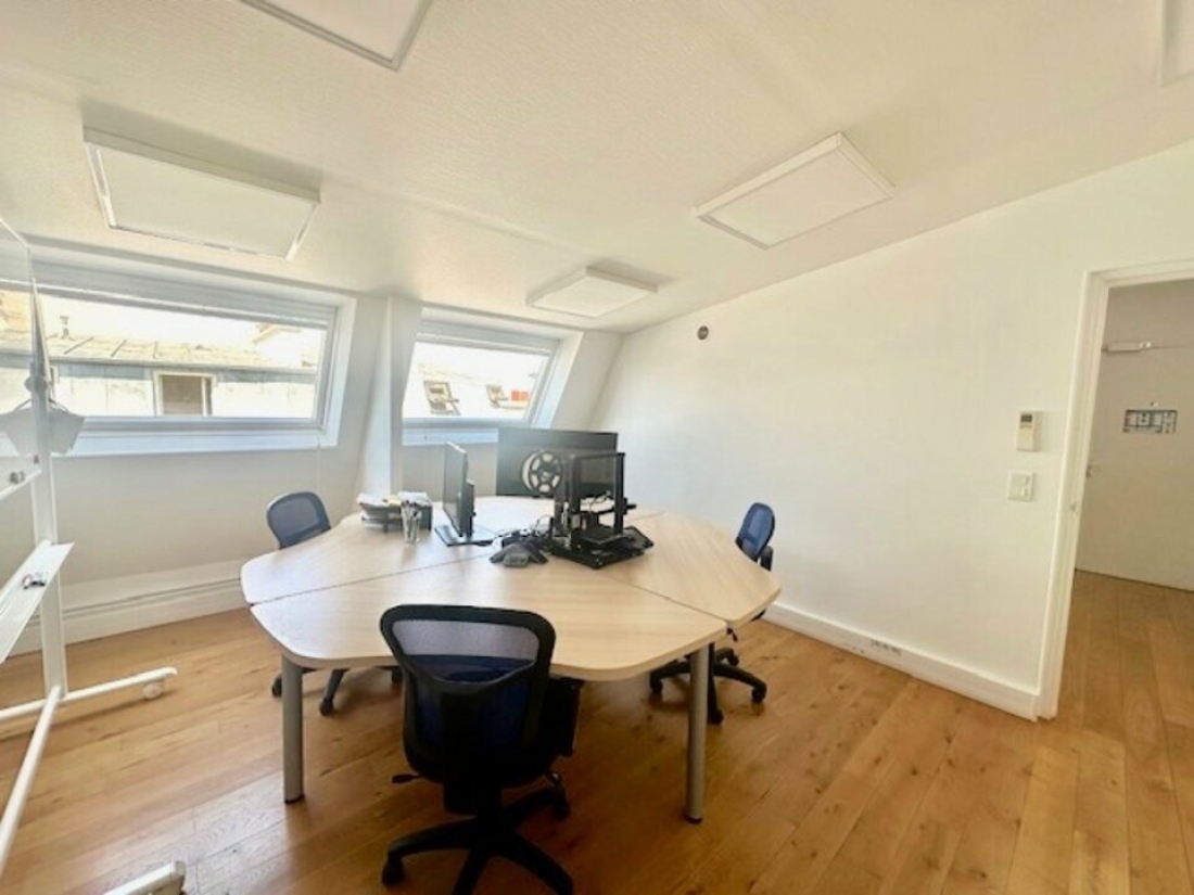 Photo 1 – location bureaux	PARIS (75002)
