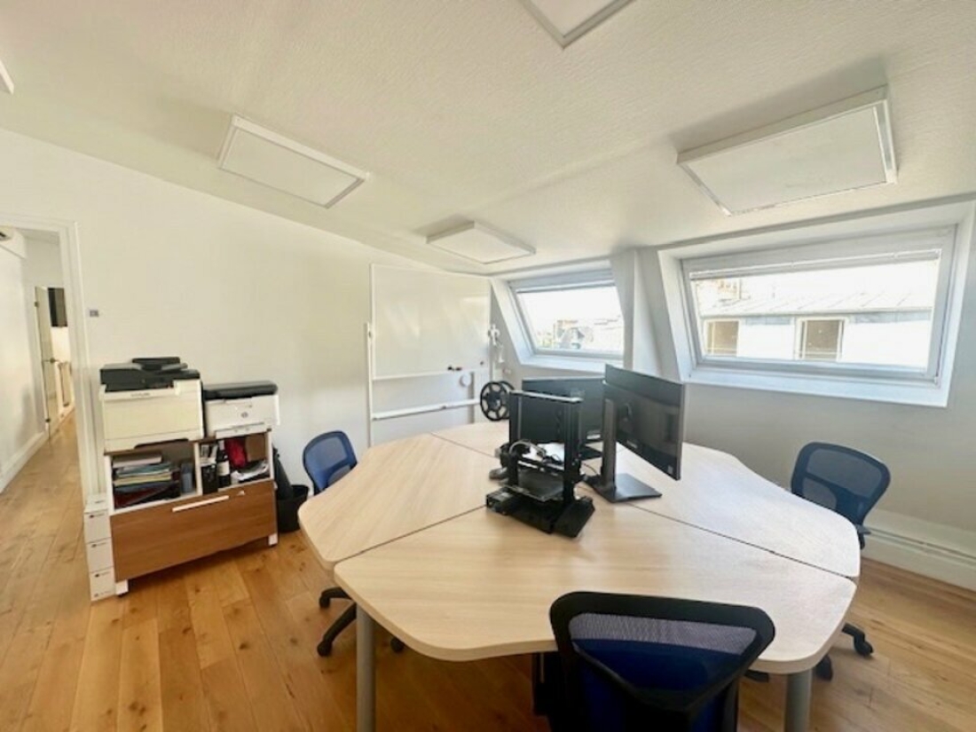 Photo 2 – location bureaux	PARIS (75002)