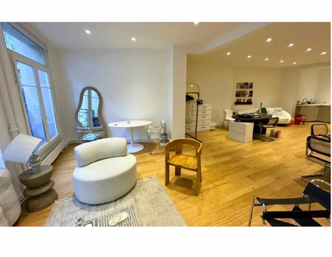 Photo 1 – location bureaux	PARIS (75003)