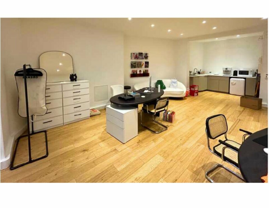 Photo 2 – location bureaux	PARIS (75003)