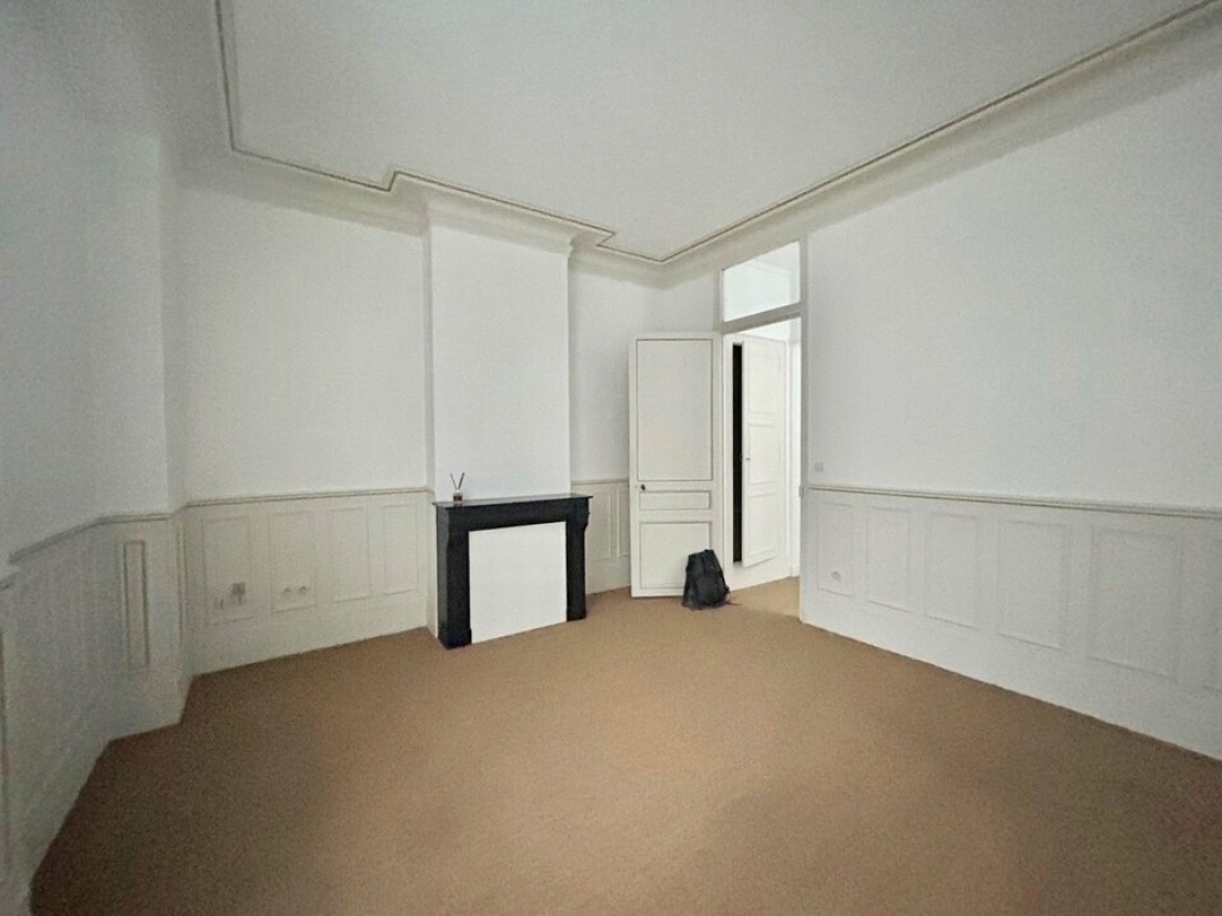Photo 9 – vente bureaux	PARIS (75017)