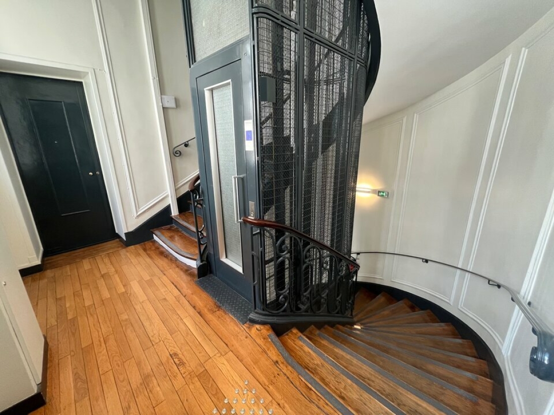 Photo 9 – location bureaux	PARIS (75009)