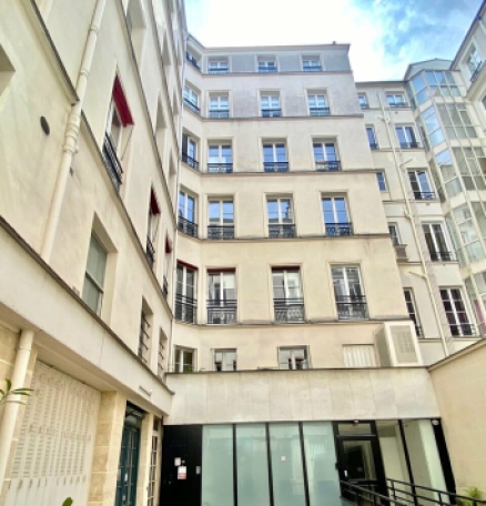 Photo 1 – location bureaux	PARIS (75008)
