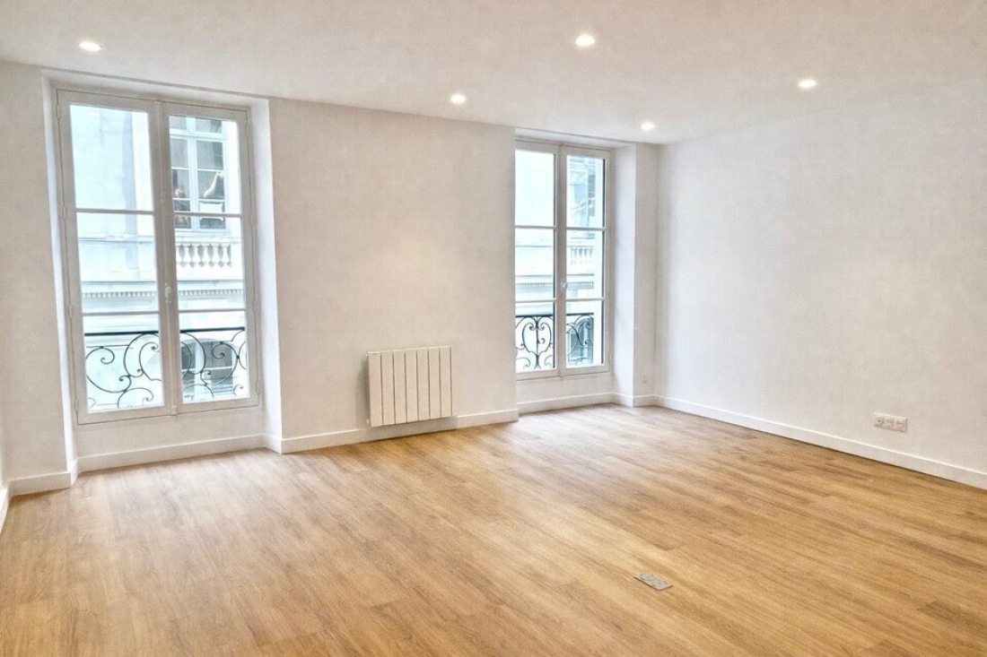 Photo 1 – location bureaux	PARIS (75001)
